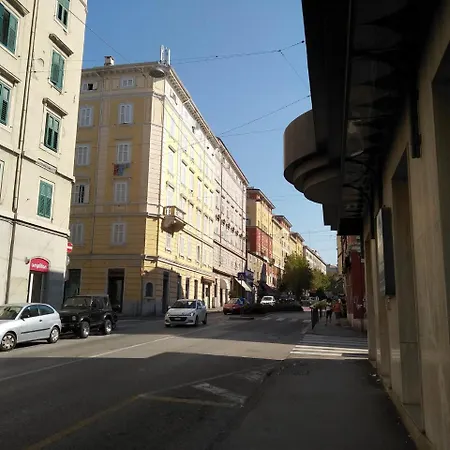 San Giacomo Cozy Flat Apartment Triest